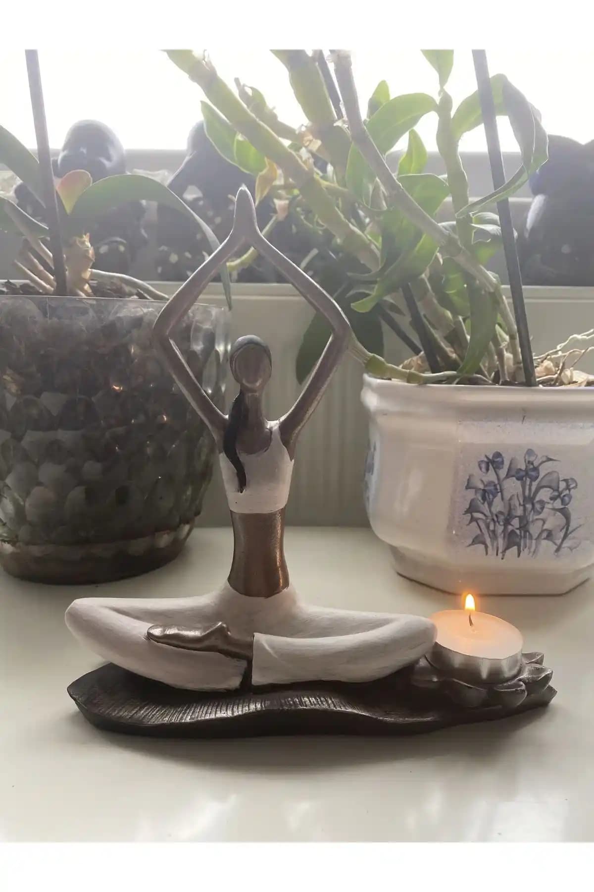 Funda Hediyelik Polyester Mumlu Nilüfer Yoga Kadın Biblosu - Şık ve Fonksiyonel