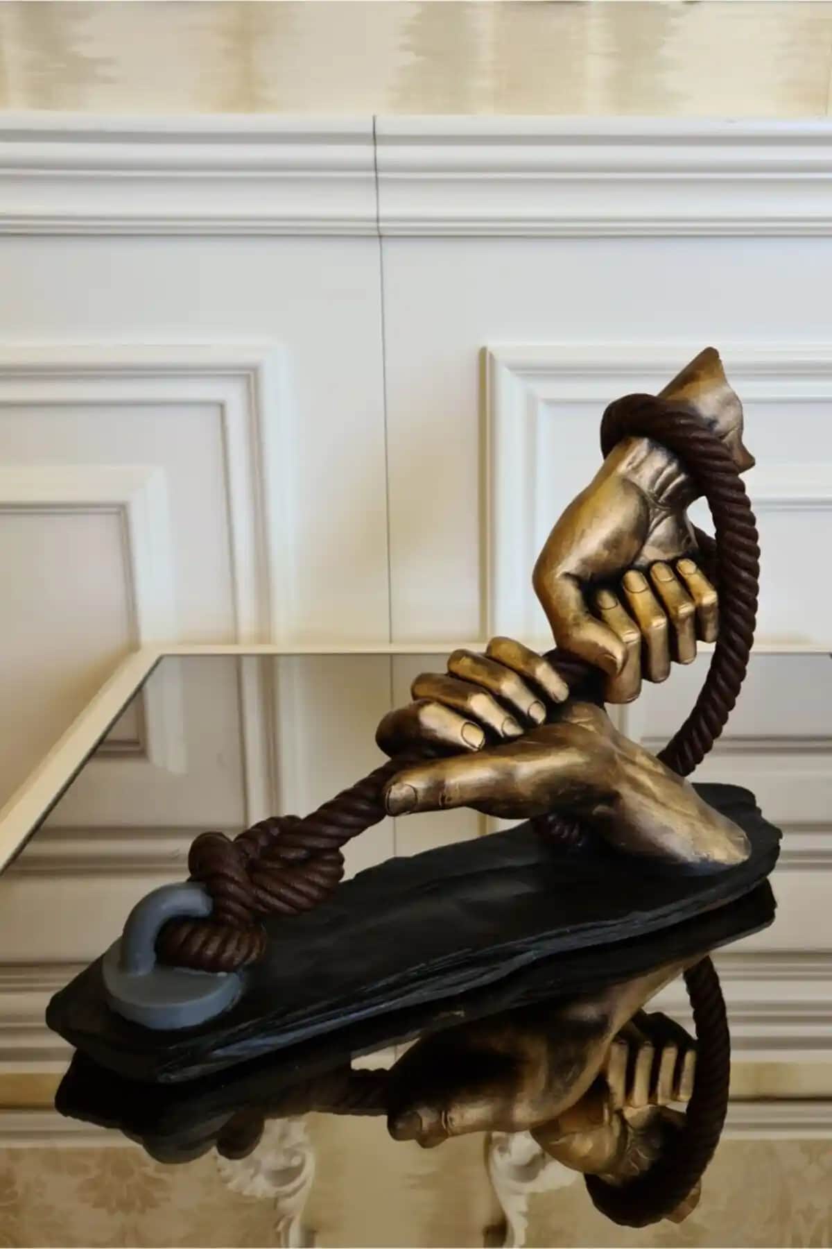 Ella's Design Studio Halat Tutan El Biblo: Estetik ve Dayanıklılık Bir Arada