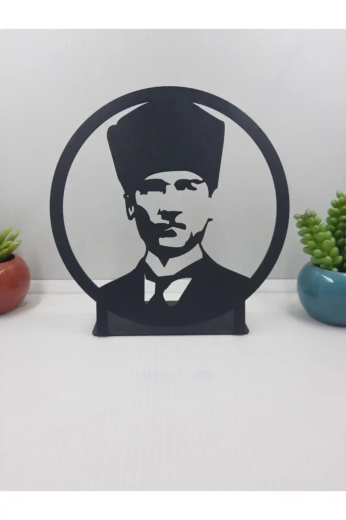 Gowpenart Atatürk Yuvarlak Çerçeveli Masaüstü Metal Büst ile Modern Dekorasyon