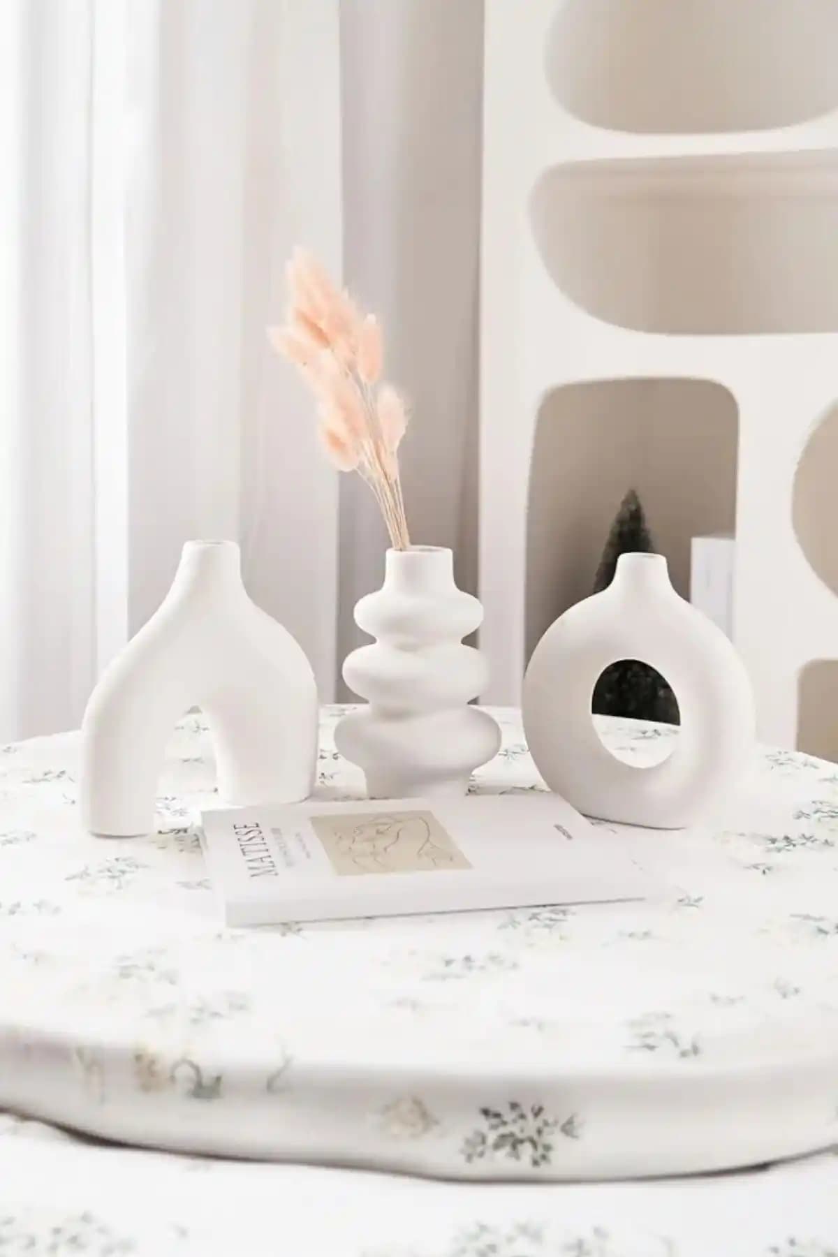 Havalı Tasarım Minimal Vazo Seti ile Modern ve Şık Dekorasyon İmkanları