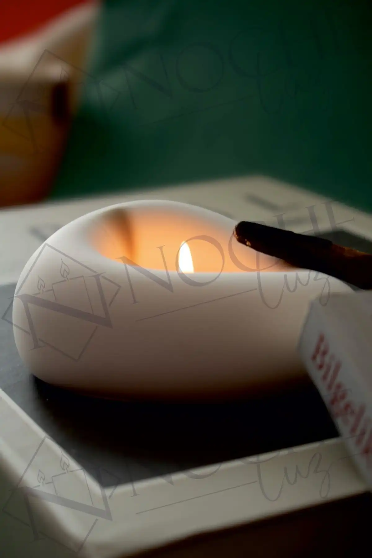 NocheLuz Taş Şeklinde Dekoratif Tealight: Modern Estetik ve Doğanın Huzuru