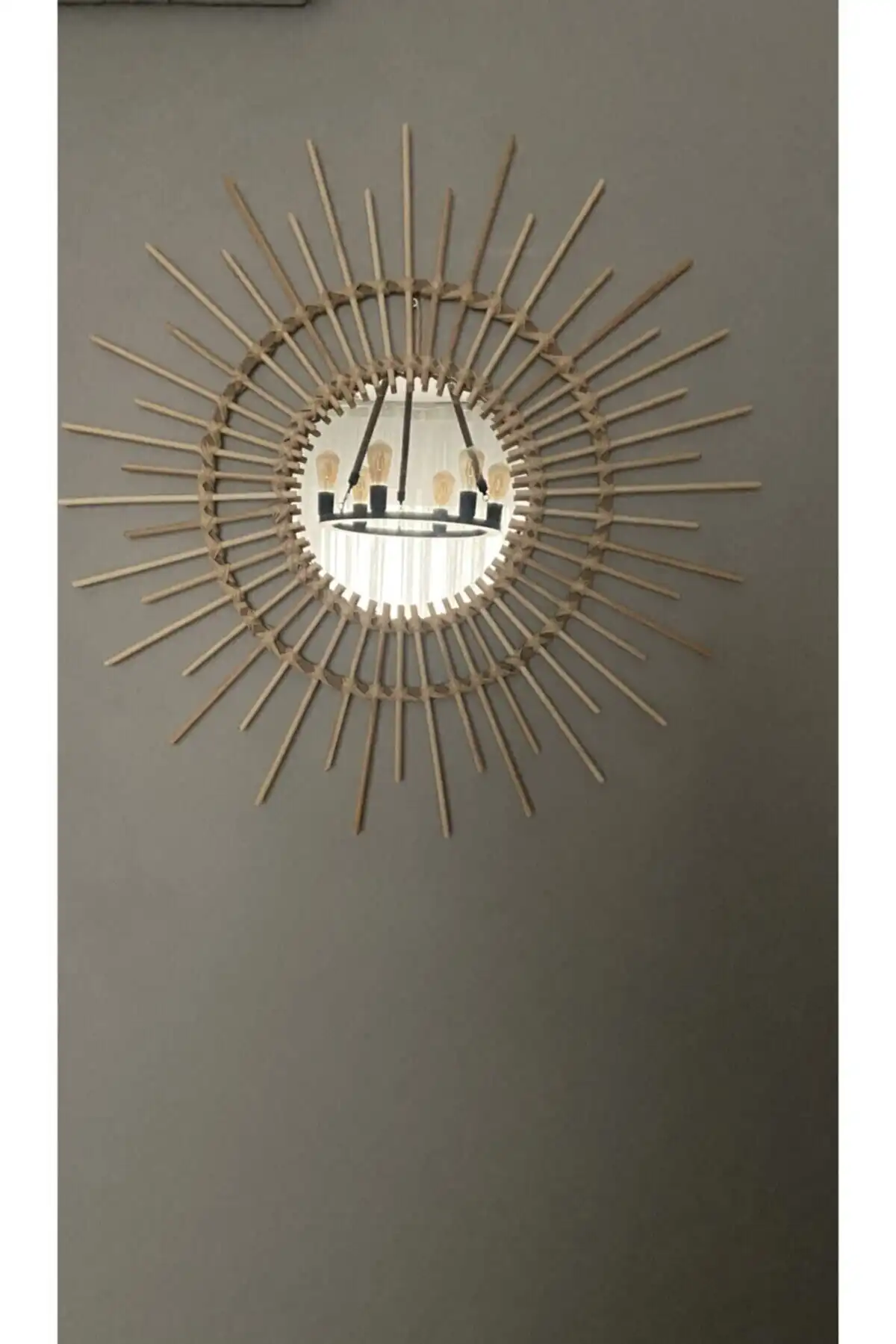 Moon Home Design Bambu Ayna: Estetik ve Fonksiyonelliği Birleştiren Ürün