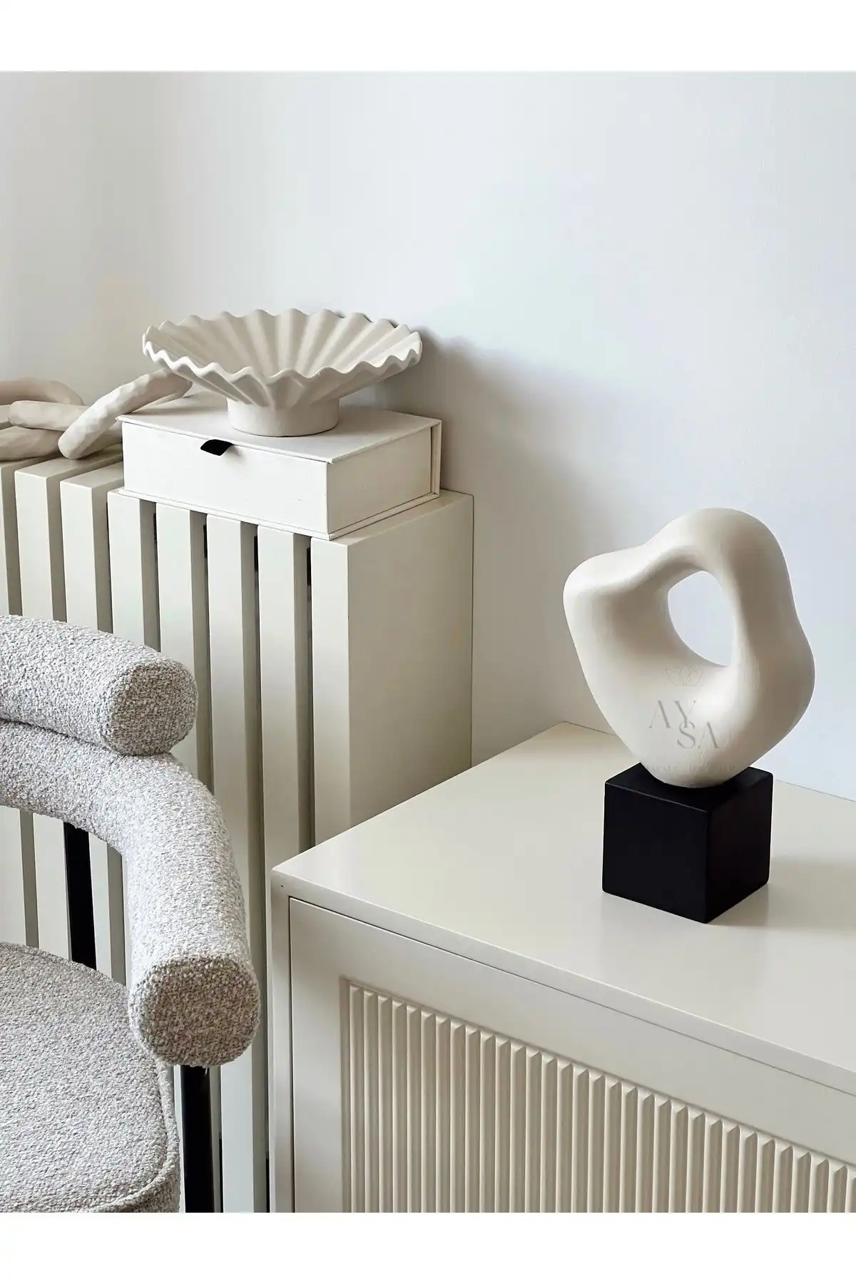 Aysa Home Decor Büyük Asimetrik Heykelcik Vazo ile Modern Ev Dekorasyonu