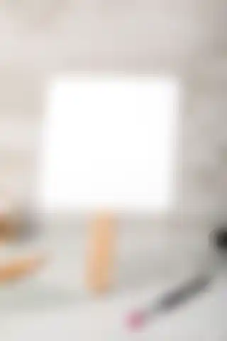 KaktüsKedi Ahşap Makyaj El Aynası ile Şıklık ve Kullanışlılık Bir Arada
