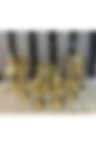 Modern Tasarıma Sahip DECOVİEN Cam Salon Seti ile Evinize Lüks Katın