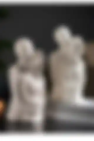 Havalı Tasarım Beyaz Sarılan Sevgili Aşıklar ile Romantik Atmosfer Yaratın