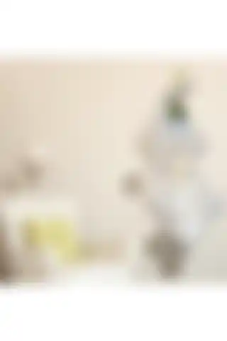 Hediyesepetin Gümüş Bal Peteği Dekoratif Altıgen Ayna: Modern ve Estetik Çözüm