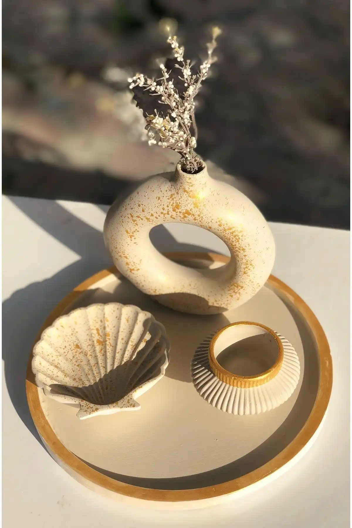 Gold Detay Dekoratif 4'lü Set: Estetik ve İşlevselliğin Mükemmel Uyumu