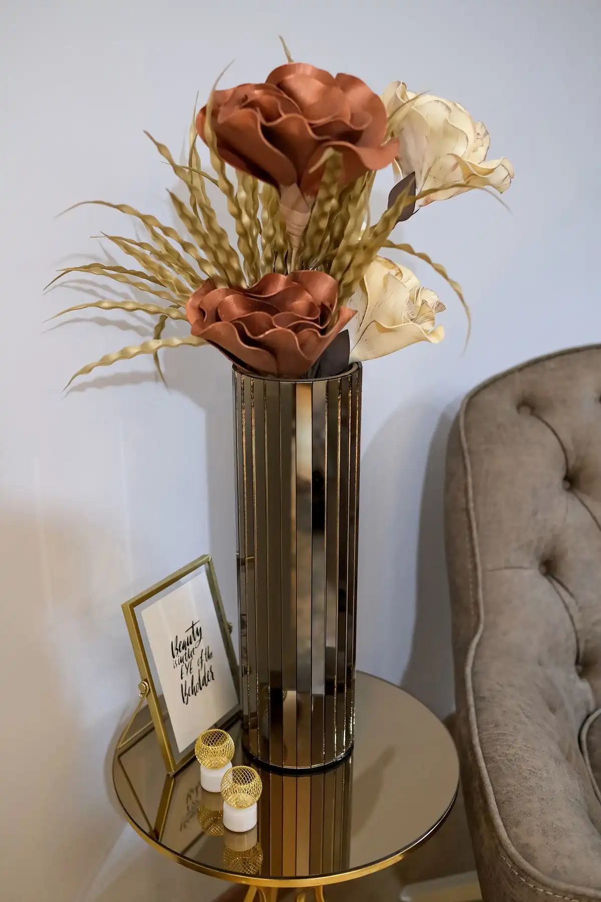 HOMİLA 45 Cm Bronz Aynalı Vazo ile Modern ve Şık Mekanlar Yaratın