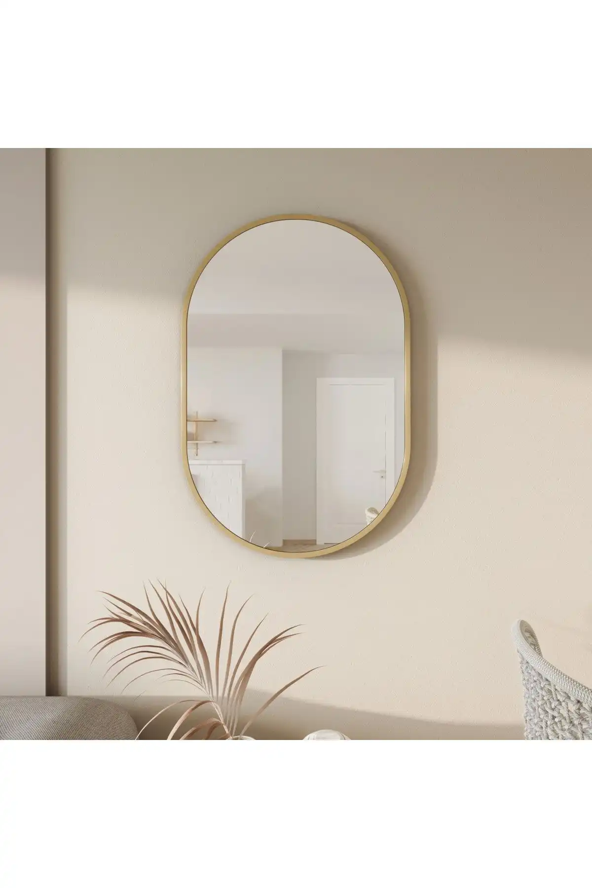 Marsah Home Marla Ayna: Modern Tasarımlı Altın Metal Çerçeveli Duvar Aynası