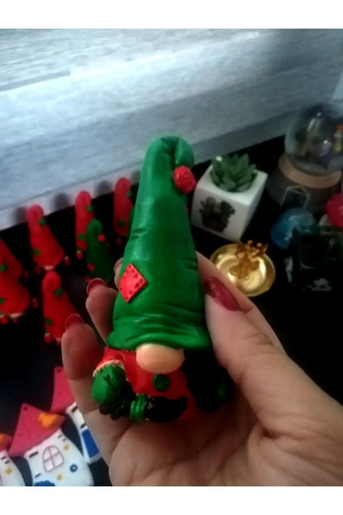 Yeni Yıl Temalı Gnome Biblo ile Sıcak Bir Atmosfer Yaratın