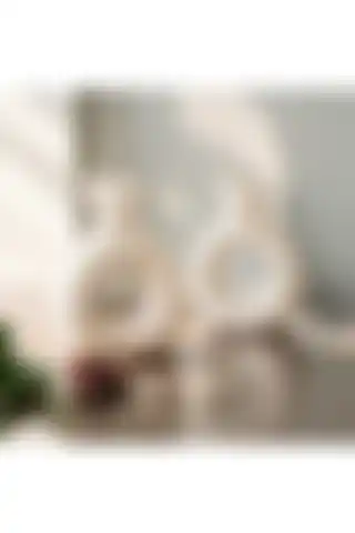 HKM Hobim Chelity Modern Dekoratif Beyaz Vazo ile Ev Dekorasyonunda Şıklık Yaratın