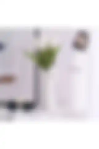 LINECRAFT İskandinav Soyut Çiçek Tutan El Vazo Dekoratif Biblo: İnceleme ve Özellikler