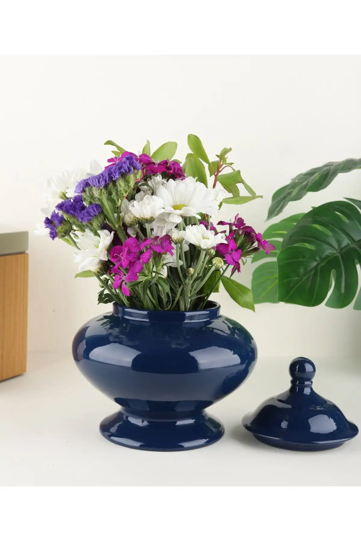 Yedi Home & Decor Dekoratif Vazo: Estetik ile Fonksiyonelliği Birleştirin