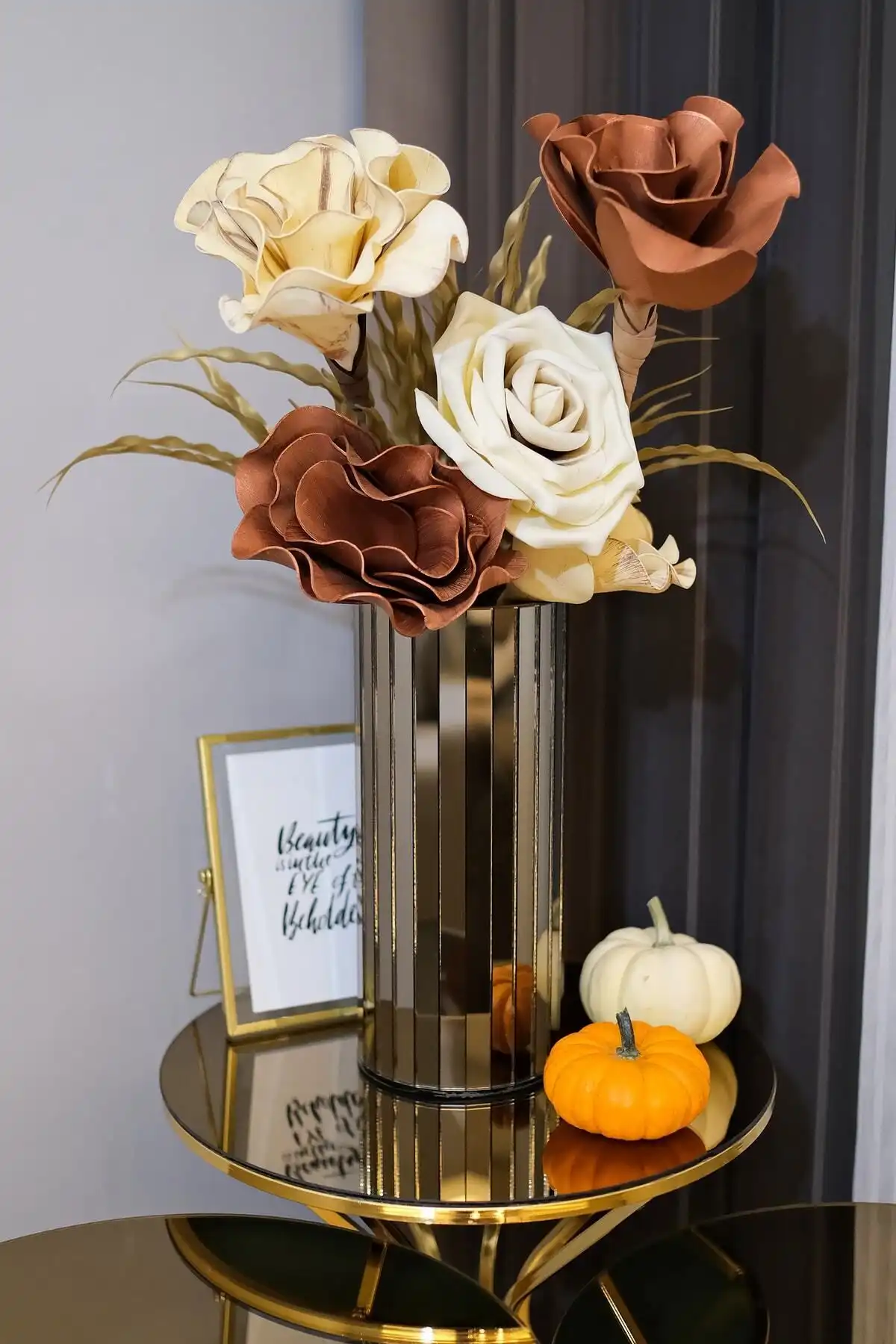 HOMİLA 30 Cm Bronz Aynalı Vazo ile Modern Ev Dekorasyonu
