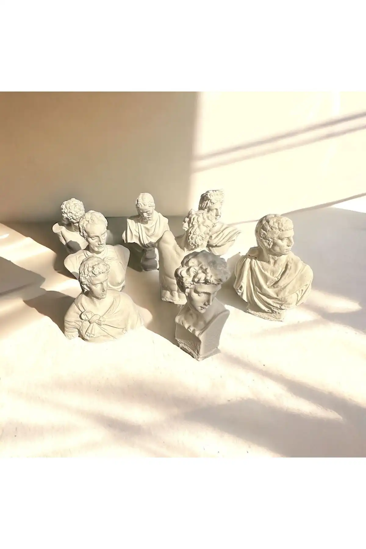 NOCHE DECOR Antik Çağ Mini Heykel Seti: Estetik ve Dayanıklılığı ile Ön Planda