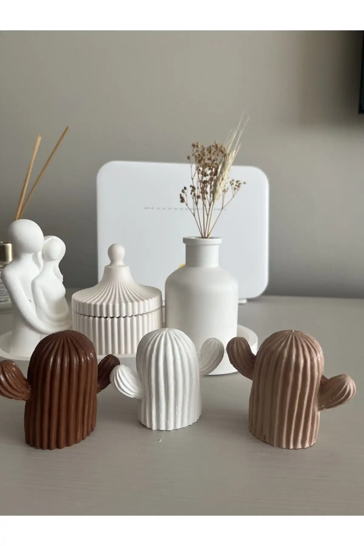 Louve Store 3’lü Kaktüs Biblo Seti ile Ev İhtişamını Yakalayın