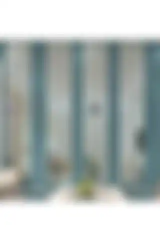 KÜPREKLAM Dekoratif Şerit Gümüş Ayna Pleksi Duvar Süsü ile Modern Mekânlar Yaratın