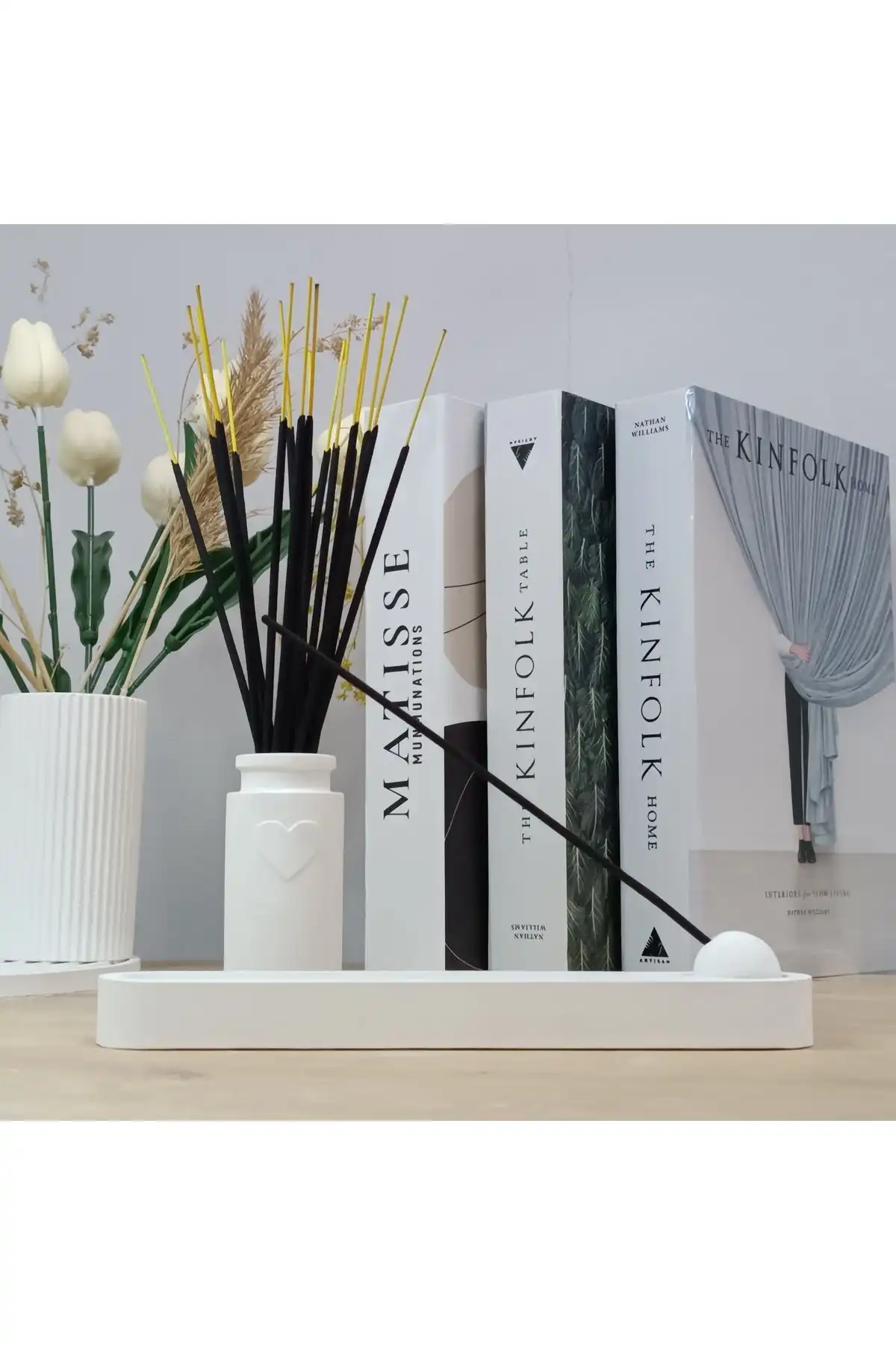 Minima Art Studio Dekoratif Set Tütsü Standı ve Kalp Saklama Vazosu ile Modern Dokunuş