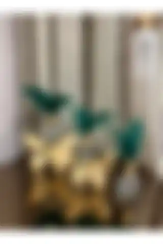 Housess Altın Kelebek ve Tüylük Seti: Şık ve Modern Ev Dekorasyonu İçin İdeal Seçim