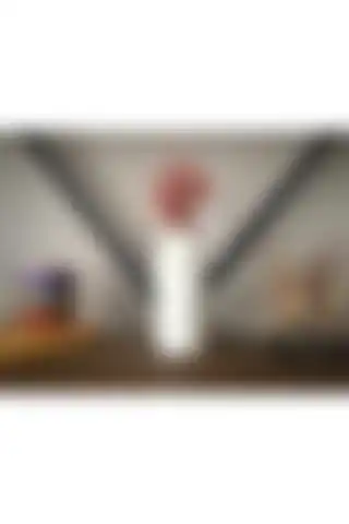 İskandinav Tarzında Minimalist El Yapımı Uzun Çizgili Vazo ile Dekorasyon Fikirleri