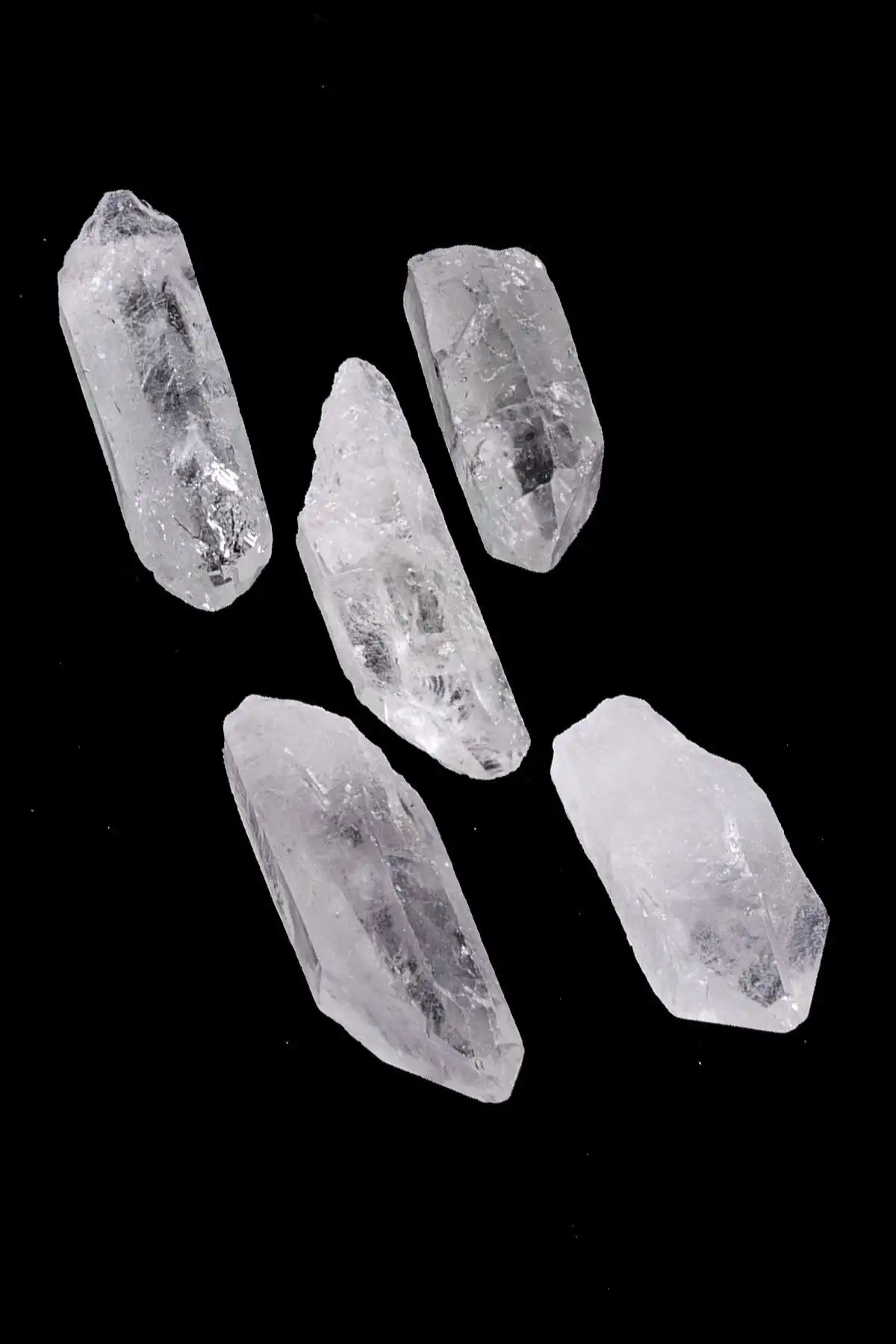 Sertifikalı Ham Işlenmemiş Doğal Kristal Kuvars Taşı ile Dekorasyonunuzu Zenginleştirin