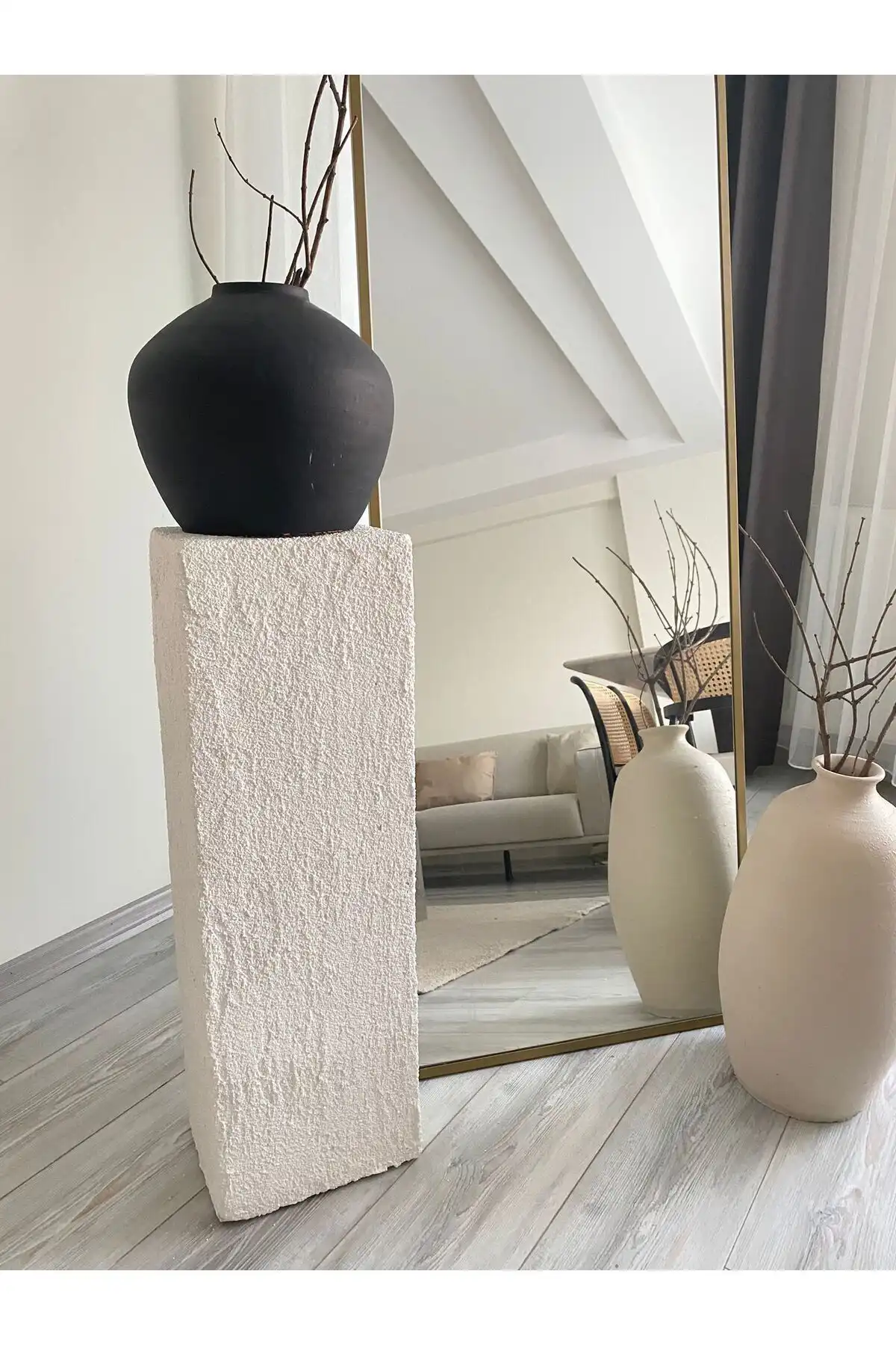 Modern İç Mekânlar için Estetik ve İşlevsel 80 cm Dekoratif Sütun